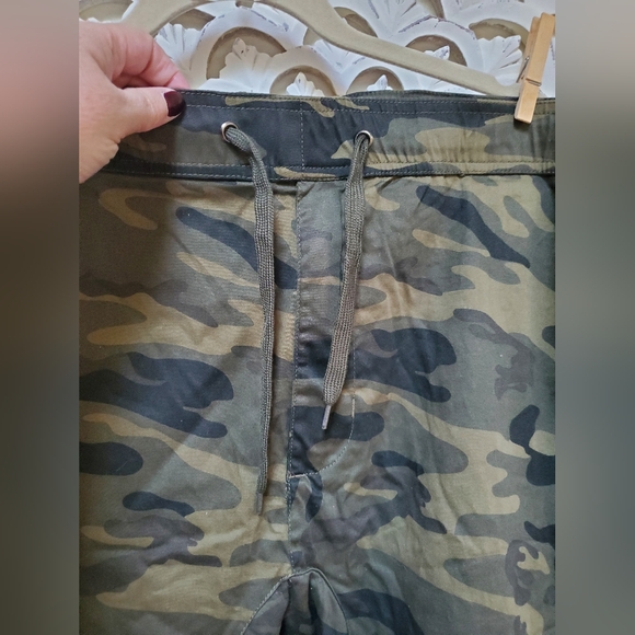 Camo Jogger Stretch Pants By Paper Cloth & Denim 4x NWT - Picture 4 of 16
